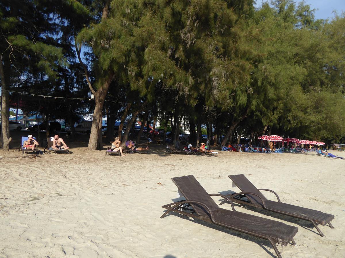 Tropicana Beach Villa At Vip Resort Ban Phe Luaran gambar